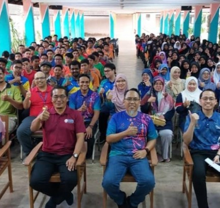 FTKPM Successfully Organizes SCITECH4U MOSTI STEM CAMP 2024 at SMK Mat Kilau